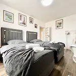 Zentrale 3 Balkon Messe *