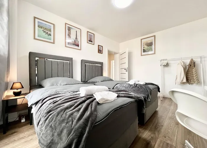 Zentrale 3 Balkon Messe *